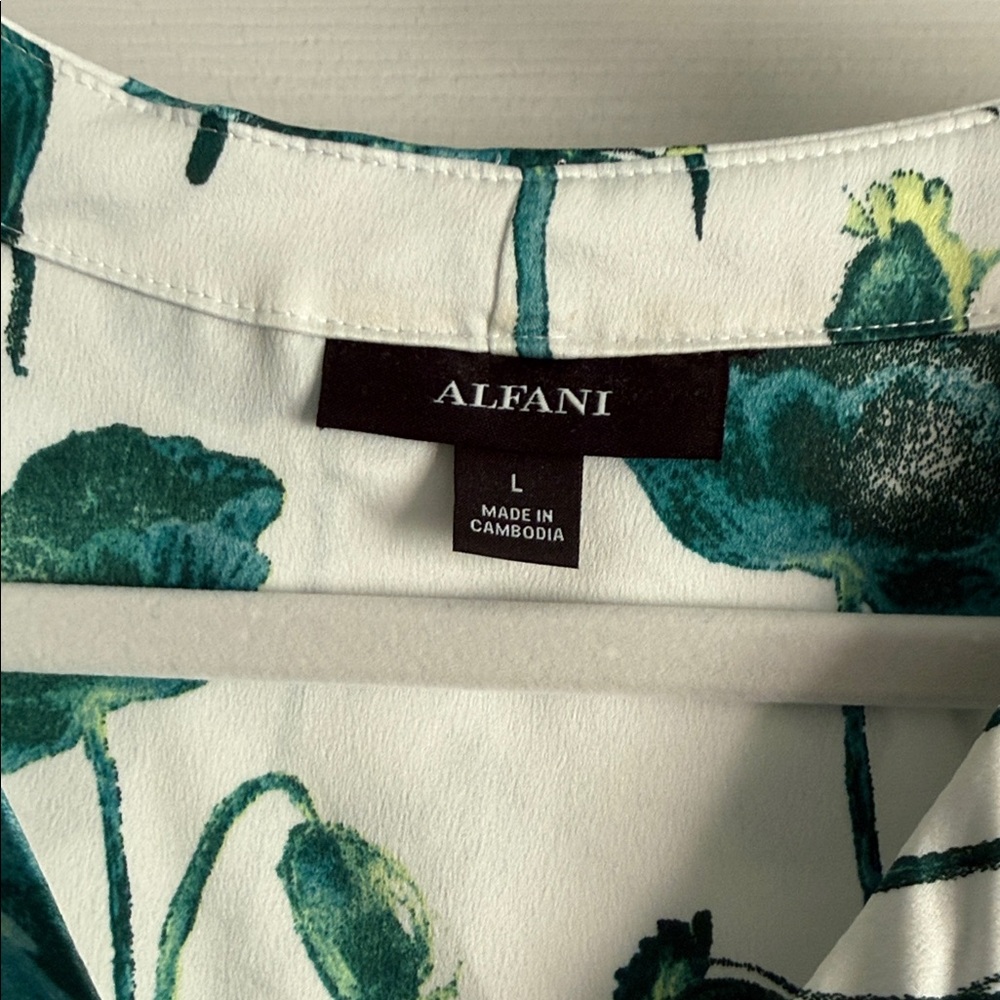 Alfani Green and White Floral Blouse - Picture 2 of 4